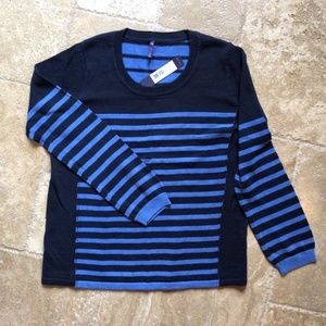 NYDJ ladies navy blue striped swearer size medium